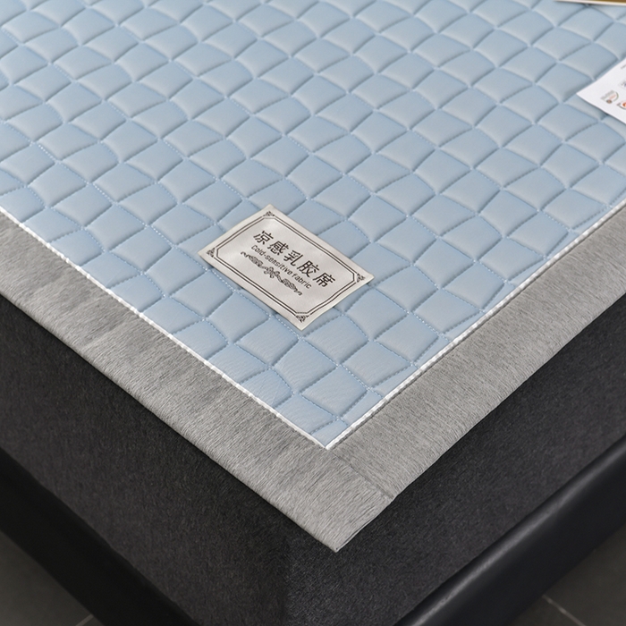 91家纺网 家纺一手货源 找家纺 小牛席业 2026新款经典款-小冰块加厚乳胶席凉席藤席冰藤席竹席空调席草席冰丝席豆豆席乳胶席三件套 经典款-小冰块乳胶席系列（加厚款）-冰川蓝