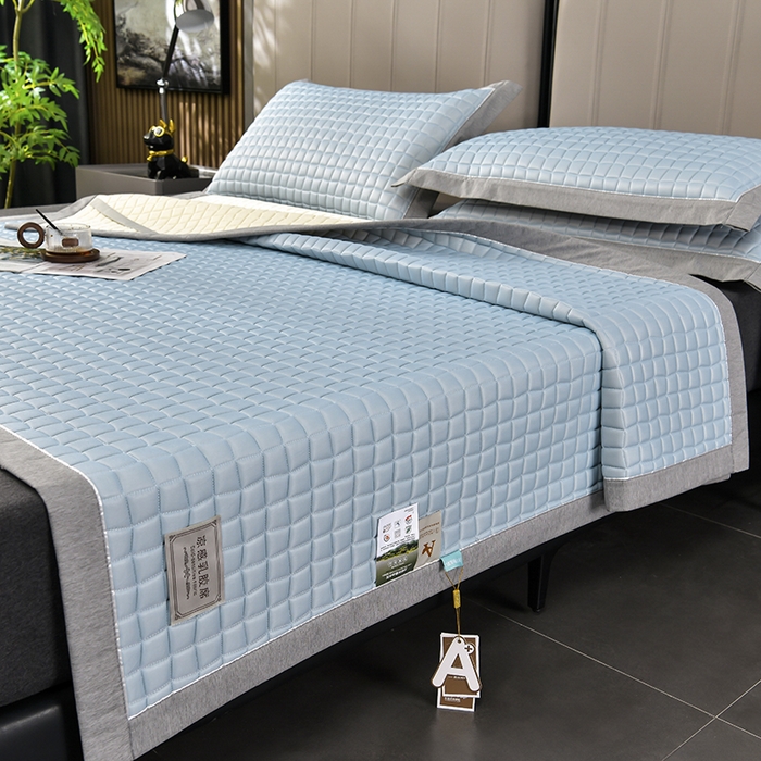 91家纺网 家纺一手货源 找家纺 小牛席业 2026新款经典款-小冰块加厚乳胶席凉席藤席冰藤席竹席空调席草席冰丝席豆豆席乳胶席三件套 经典款-小冰块乳胶席系列（加厚款）-冰川蓝
