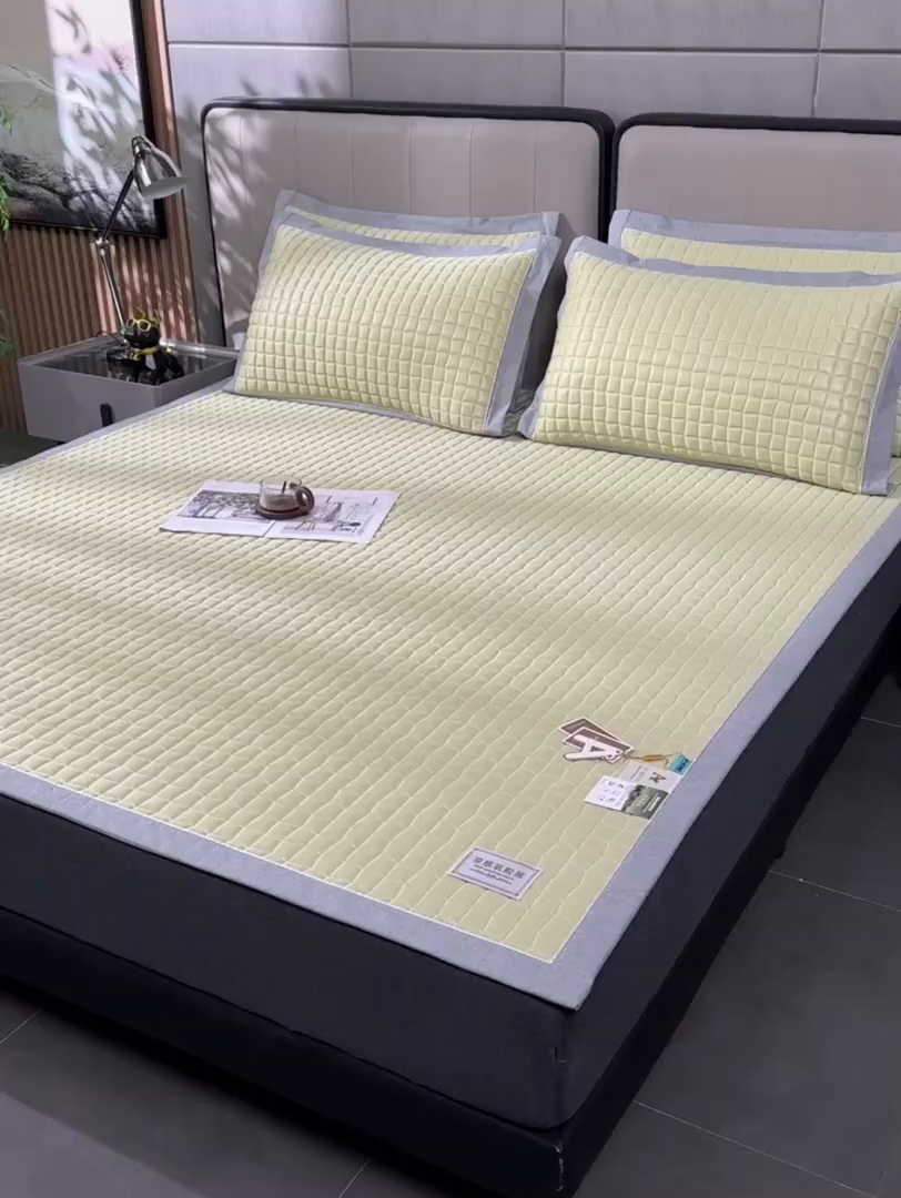 91家纺网 家纺一手货源 找家纺 小牛席业 2026新款经典款-小冰块加厚乳胶席凉席藤席冰藤席竹席空调席草席冰丝席豆豆席乳胶席三件套 经典款-小冰块乳胶席系列（加厚款）-松石绿