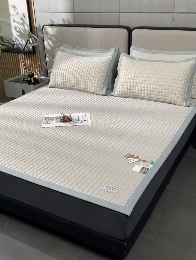 91家纺网 家纺一手货源 找家纺 小牛席业 2026新款经典款-小冰块加厚乳胶席凉席藤席冰藤席竹席空调席草席冰丝席豆豆席乳胶席三件套 经典款-小冰块乳胶席系列（加厚款）-烟灰