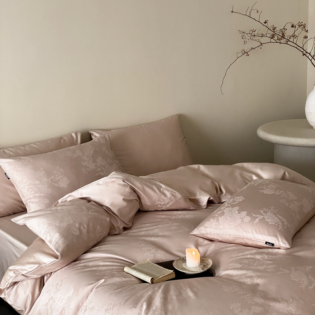 91家纺网 家纺一手货源 找家纺 玉宇阁家居 2026新款50支双股全棉纯棉贡缎大提花四件套 海瑟薇