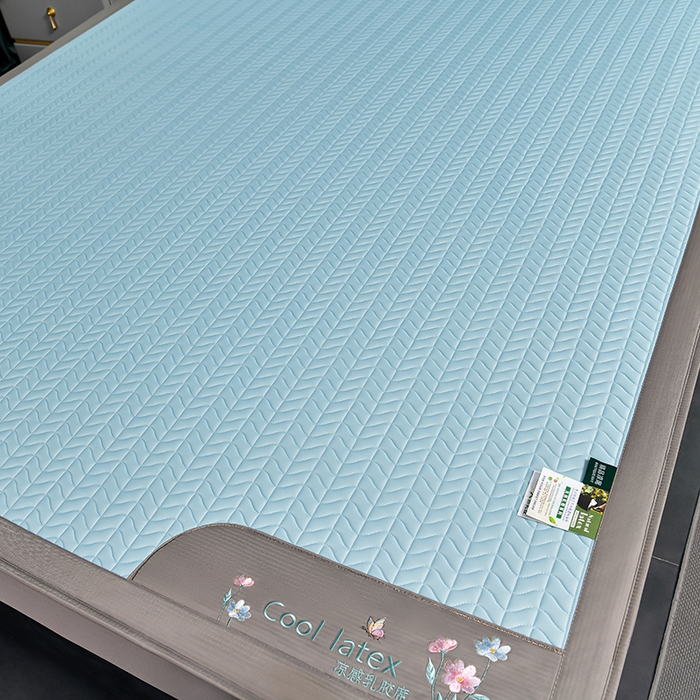 91家纺网 家纺一手货源 找家纺 小牛席业 2026新款凉感乳胶席系列（床笠款）凉席藤席冰藤席竹席空调席草席冰丝席豆豆席乳胶席三件套 凉感乳胶席-天蓝（床笠款）