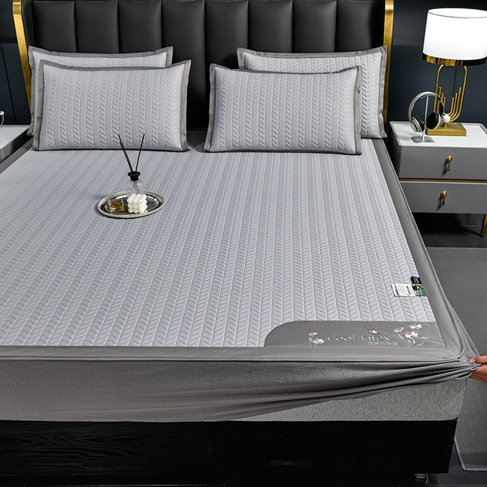 91家纺网 家纺一手货源 找家纺 小牛席业 2026新款凉感乳胶席系列（床笠款）凉席藤席冰藤席竹席空调席草席冰丝席豆豆席乳胶席三件套 凉感乳胶席-浅灰（床笠款）