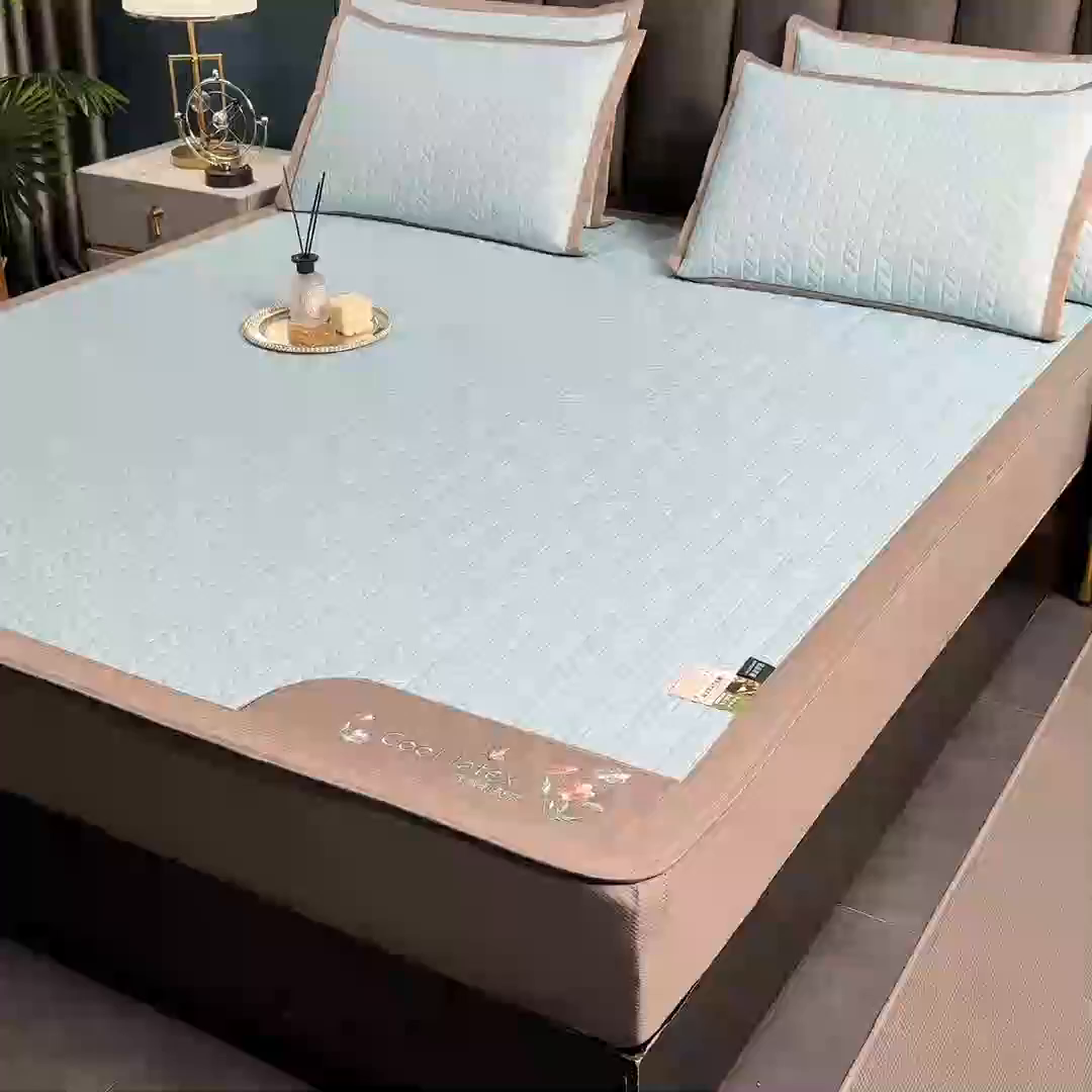 91家纺网 家纺一手货源 找家纺 小牛席业 2026新款凉感乳胶席系列（床笠款）凉席藤席冰藤席竹席空调席草席冰丝席豆豆席乳胶席三件套 凉感乳胶席-天蓝（床笠款）