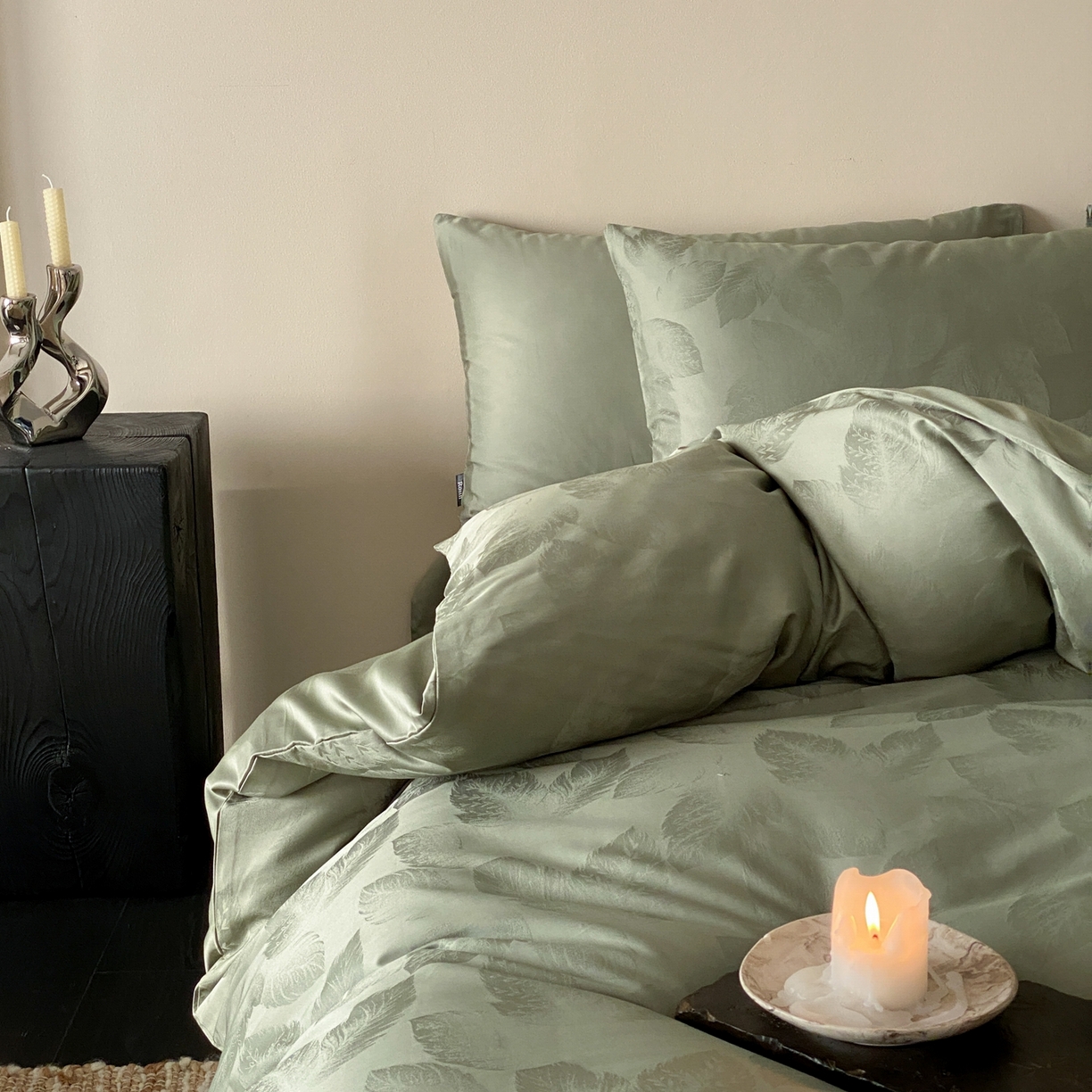 91家纺网 家纺一手货源 找家纺 玉宇阁家居 2026新款50支双股全棉纯棉贡缎大提花四件套 流影叶序