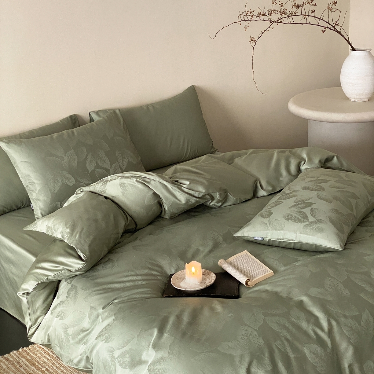 91家纺网 家纺一手货源 找家纺 玉宇阁家居 2026新款50支双股全棉纯棉贡缎大提花四件套 流影叶序