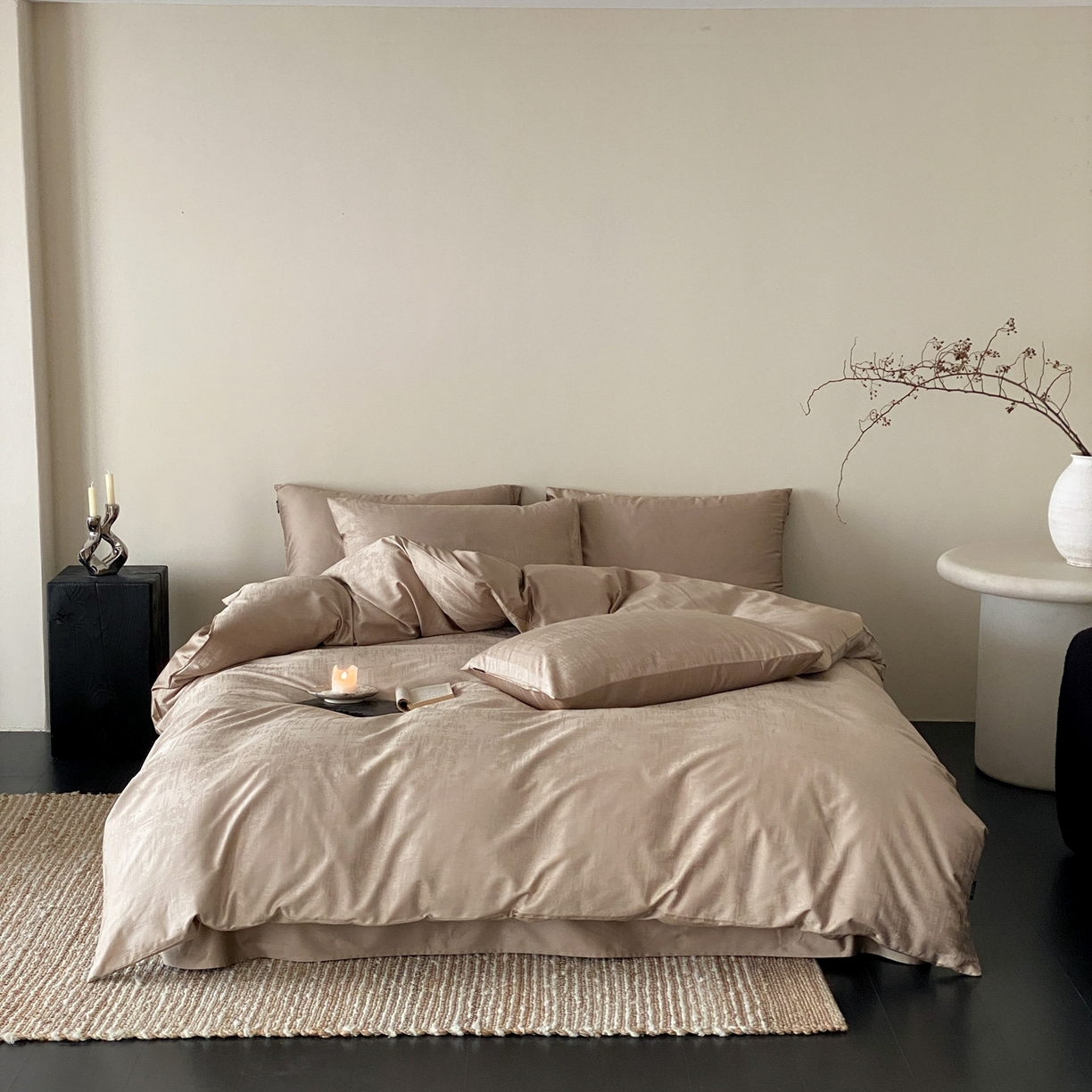 91家纺网 家纺一手货源 找家纺 玉宇阁家居 2026新款50支双股全棉纯棉贡缎大提花四件套 曼彻斯特-咖