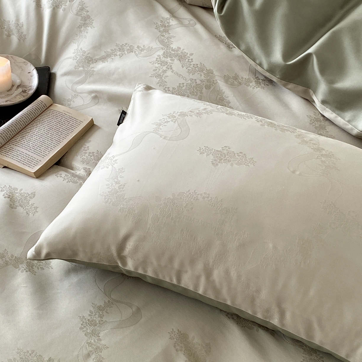 91家纺网 家纺一手货源 找家纺 玉宇阁家居 2026新款50支双股全棉纯棉贡缎大提花四件套 缈缈-岚