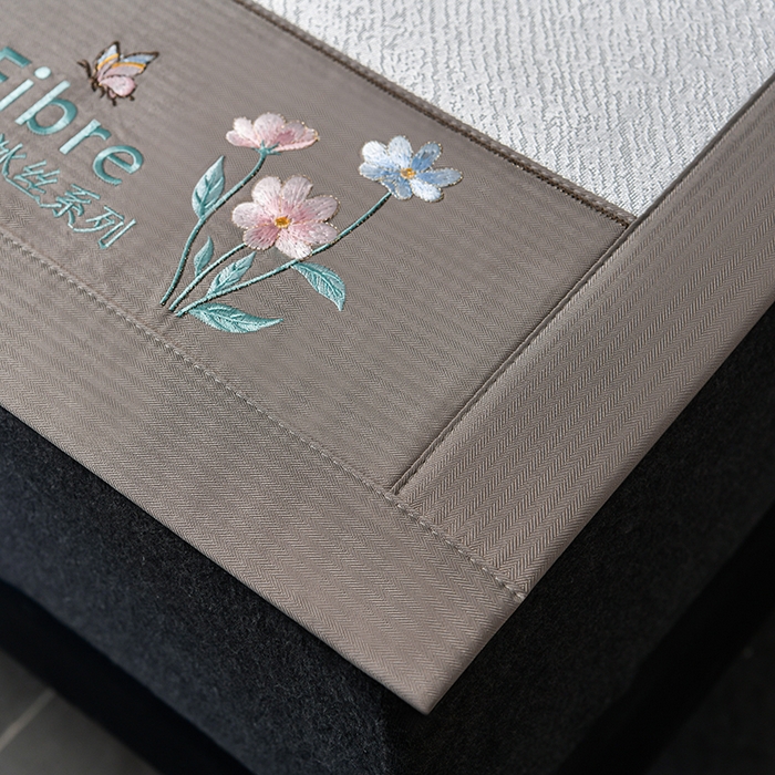 91家纺网 家纺一手货源 找家纺 小牛席业 2026新款超精密冰丝席-小斜纹系列凉席藤席冰藤席冰丝席竹席草席空调席乳胶席豆豆席 超精密冰丝席-小斜纹（灰色）