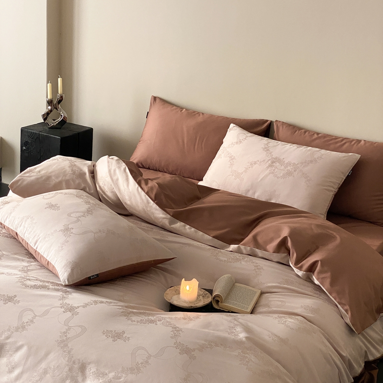 91家纺网 家纺一手货源 找家纺 玉宇阁家居 2026新款50支双股全棉纯棉贡缎大提花四件套 缈缈-梦露