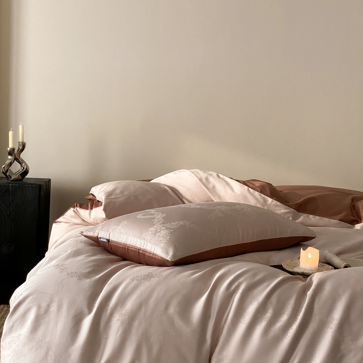 91家纺网 家纺一手货源 找家纺 玉宇阁家居 2026新款50支双股全棉纯棉贡缎大提花四件套 缈缈-梦露