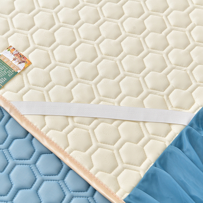 91家纺网 家纺一手货源 找家纺 畅畅家纺 2026新款凉感丝唯美床裙夏被凉席三件套夏被四件套 唯美-海天蓝