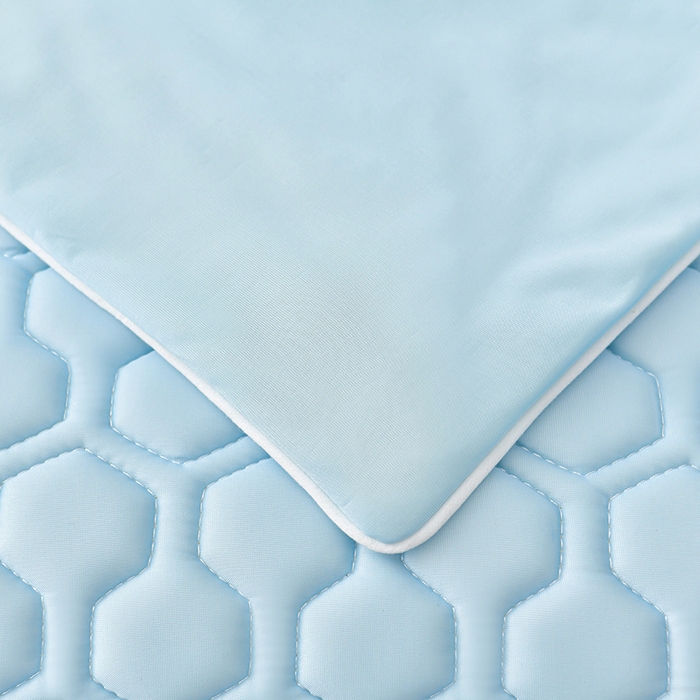 91家纺网 家纺一手货源 找家纺 畅畅家纺 2026新款凉感丝唯美床裙夏被凉席三件套夏被四件套 唯美-天蓝