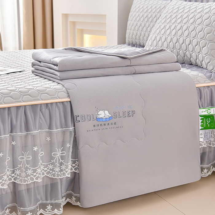 畅畅家纺 2026新款凉感丝唯美床裙夏被凉席三件套夏被四件套 唯美-经典灰