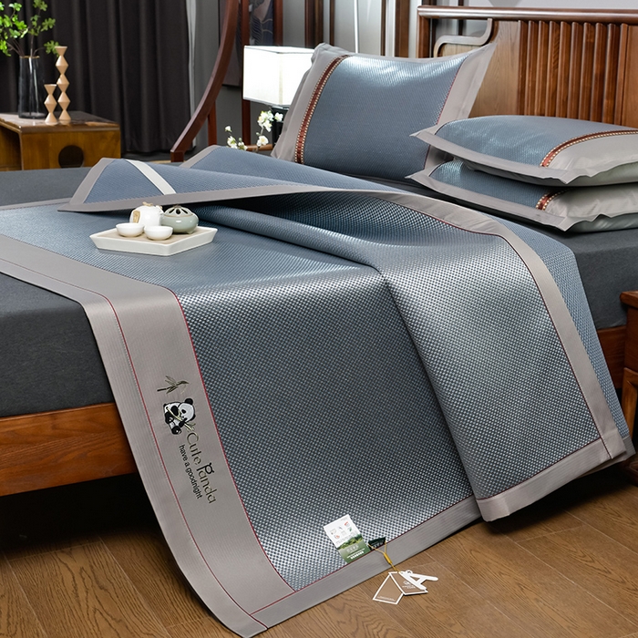 91家纺网 家纺一手货源 找家纺 小牛席业 2026新款加厚款-经典熊猫冰藤席系列-凉席藤席冰藤席竹席空调席草席冰丝席豆豆席乳胶席三件套 加厚款-经典熊猫冰藤席（蓝色）