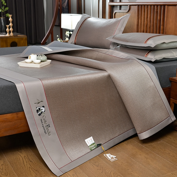 91家纺网 家纺一手货源 找家纺 小牛席业 2026新款加厚款-经典熊猫冰藤席系列-凉席藤席冰藤席竹席空调席草席冰丝席豆豆席乳胶席三件套 加厚款-经典熊猫冰藤席（香槟）