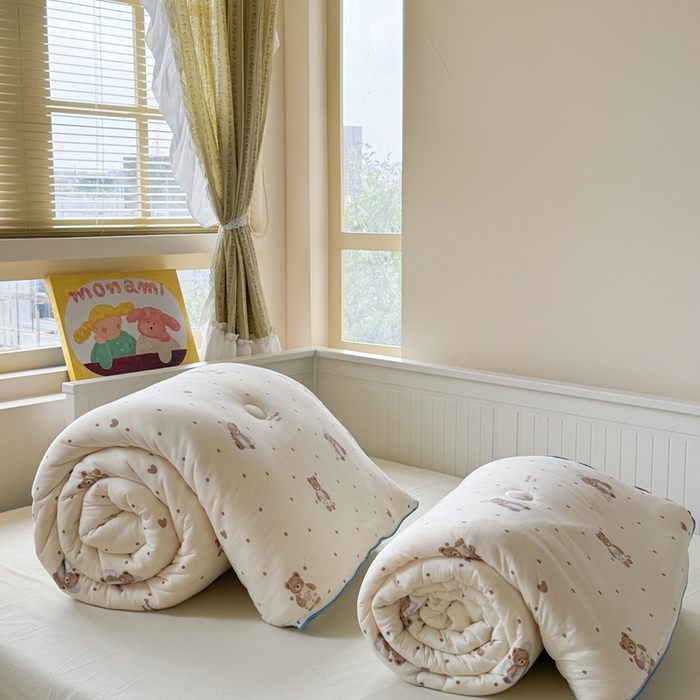 91家纺网 家纺一手货源 找家纺 暖生活 2026新款婴儿级牛奶针织棉大豆四季被冬被春秋被被子被芯晚安熊