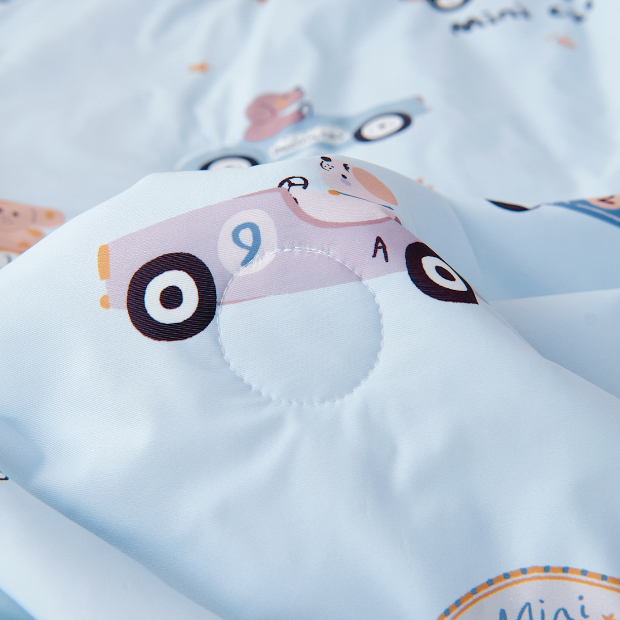 91家纺网 家纺一手货源 找家纺 御棉坊 御棉坊2026圆网A类凉感幼儿园夏凉被宝宝午睡薄被子儿童空调被夏被 波比赛车-蓝