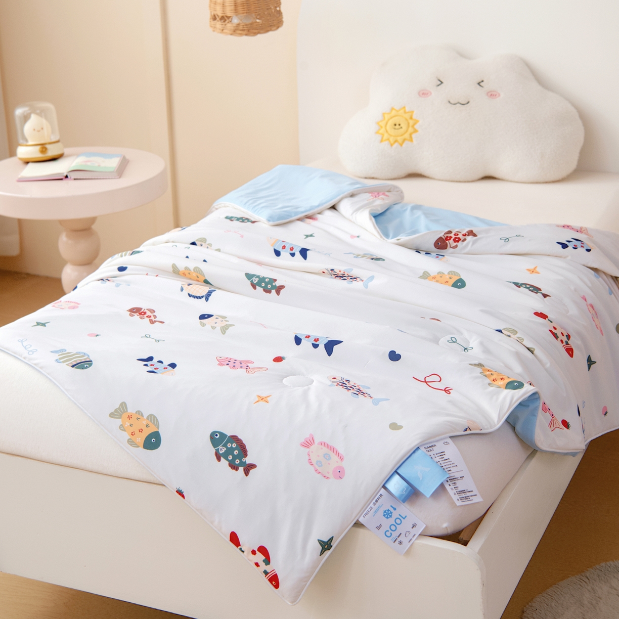 91家纺网 家纺一手货源 找家纺 御棉坊 御棉坊2026圆网A类凉感幼儿园夏凉被宝宝午睡薄被子儿童空调被夏被 游游小鱼