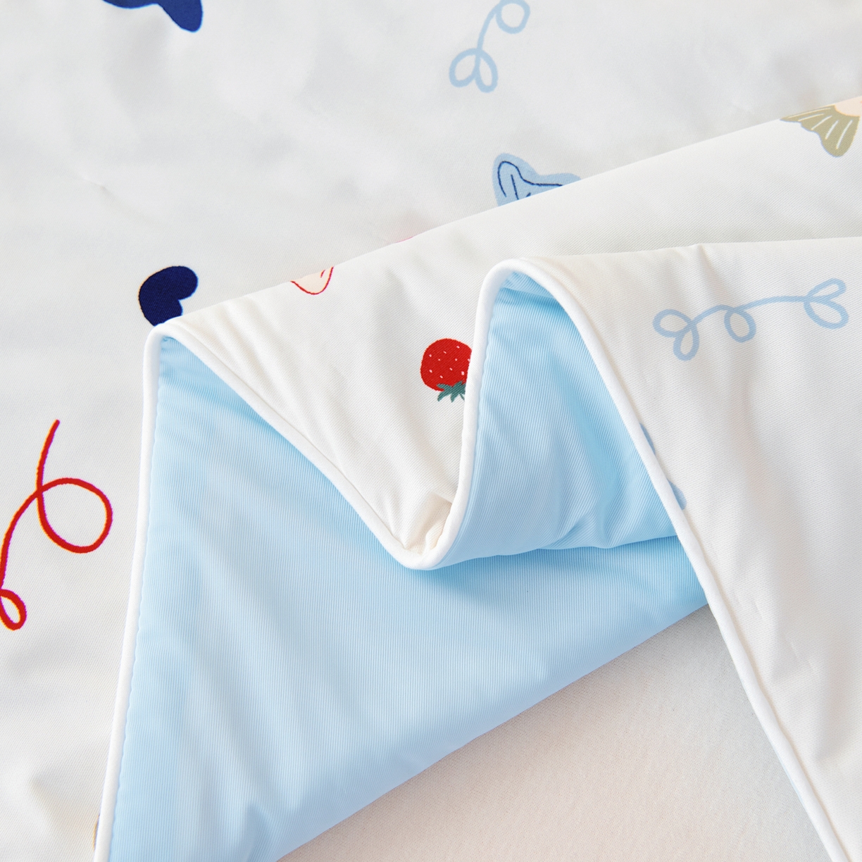 91家纺网 家纺一手货源 找家纺 御棉坊 御棉坊2026圆网A类凉感幼儿园夏凉被宝宝午睡薄被子儿童空调被夏被 游游小鱼