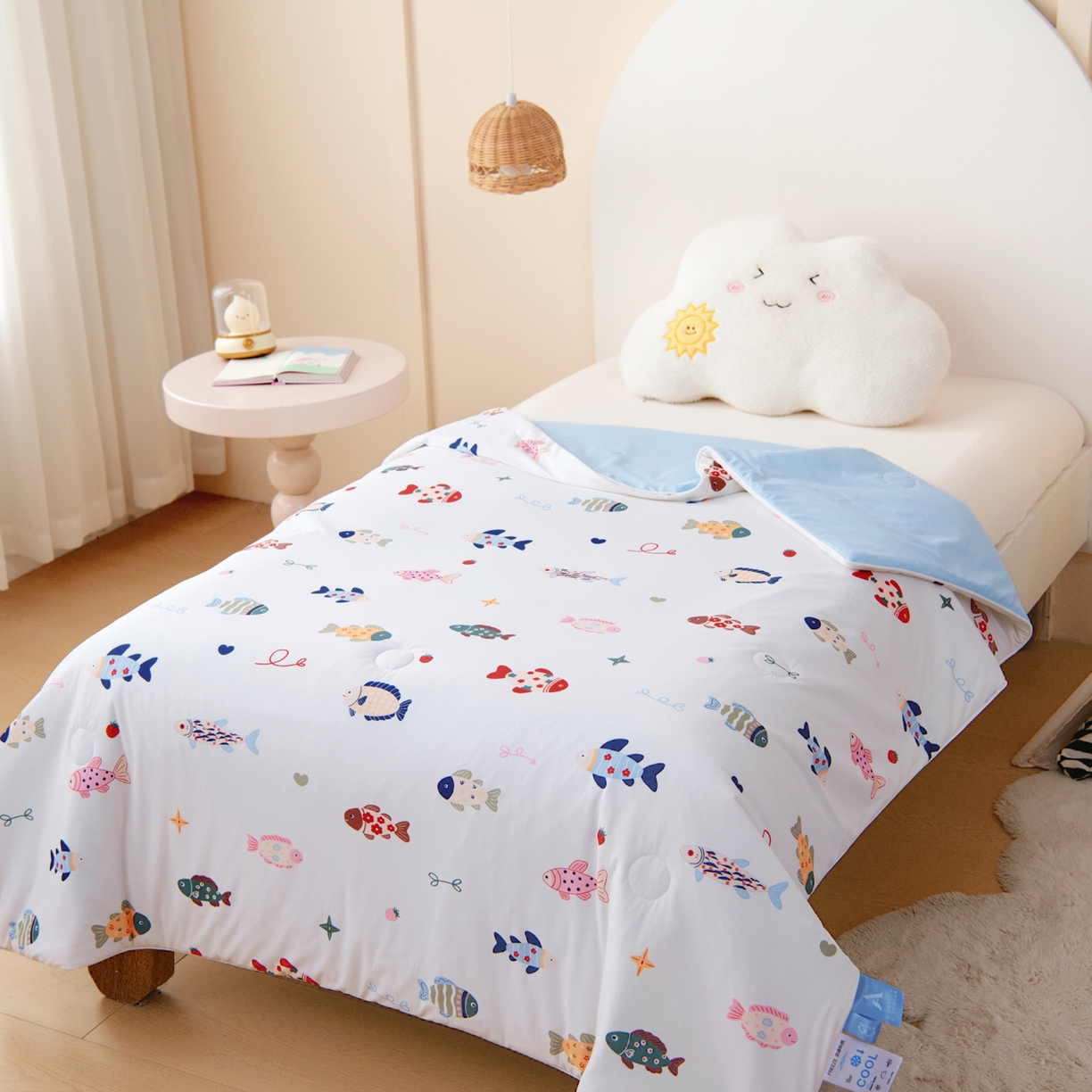 91家纺网 家纺一手货源 找家纺 御棉坊 御棉坊2026圆网A类凉感幼儿园夏凉被宝宝午睡薄被子儿童空调被夏被 游游小鱼