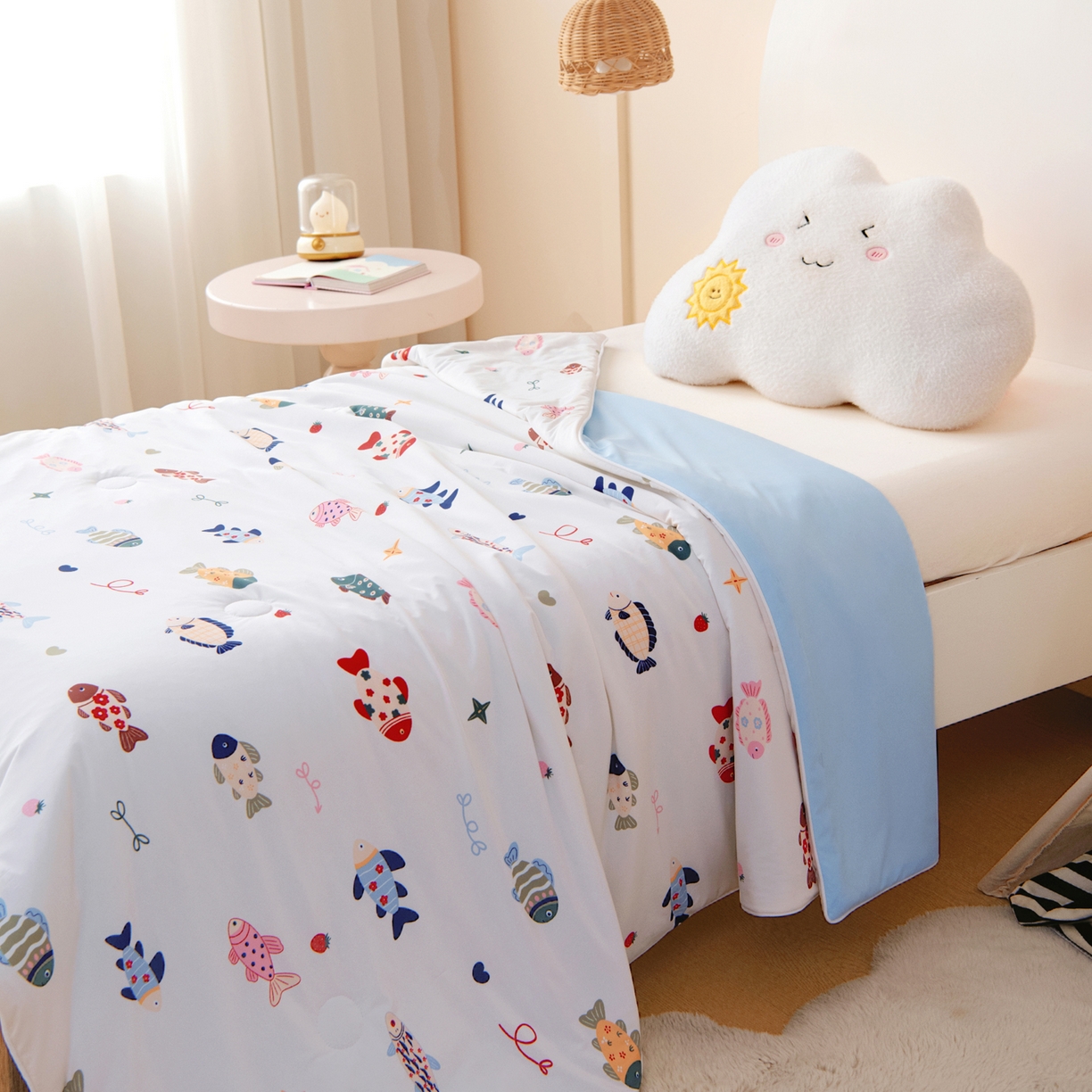 91家纺网 家纺一手货源 找家纺 御棉坊 御棉坊2026圆网A类凉感幼儿园夏凉被宝宝午睡薄被子儿童空调被夏被 游游小鱼