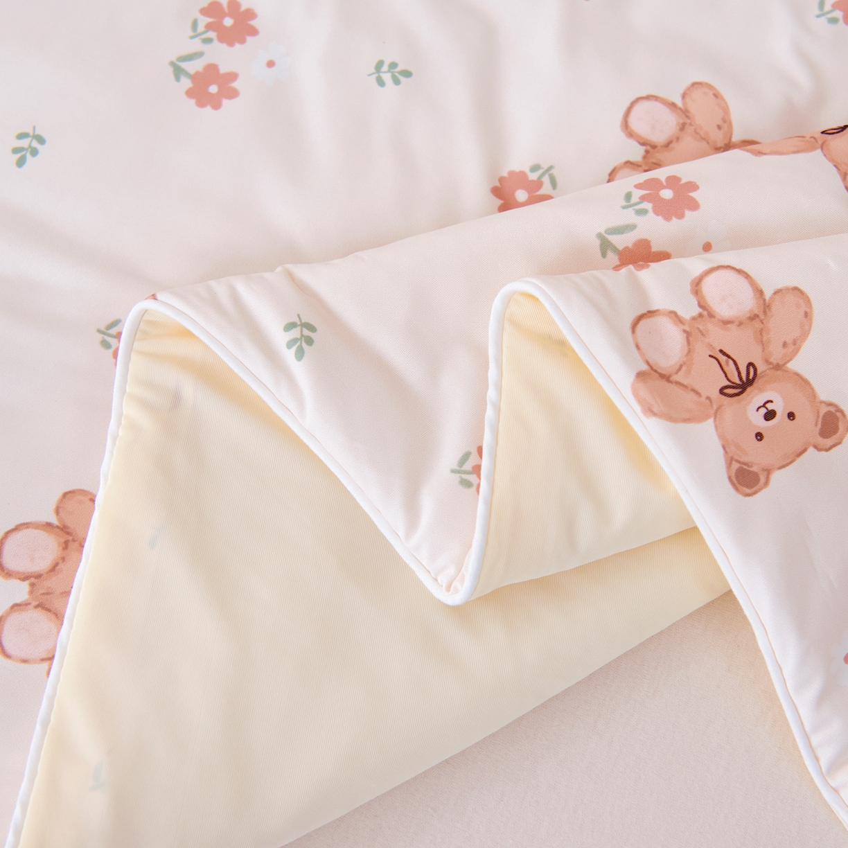 91家纺网 家纺一手货源 找家纺 御棉坊 御棉坊2026圆网A类凉感幼儿园夏凉被宝宝午睡薄被子儿童空调被夏被 春日小熊