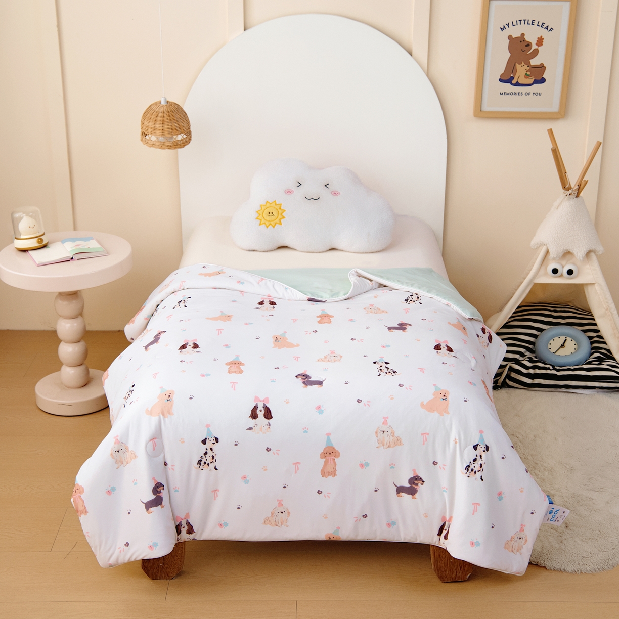 91家纺网 家纺一手货源 找家纺 御棉坊 御棉坊2026圆网A类凉感幼儿园夏凉被宝宝午睡薄被子儿童空调被夏被 狗狗聚会