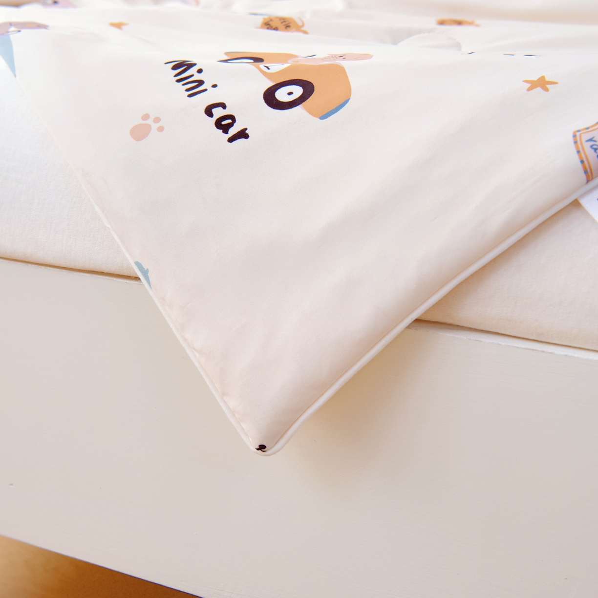 91家纺网 家纺一手货源 找家纺 御棉坊 御棉坊2026圆网A类凉感幼儿园夏凉被宝宝午睡薄被子儿童空调被夏被 波比赛车-米