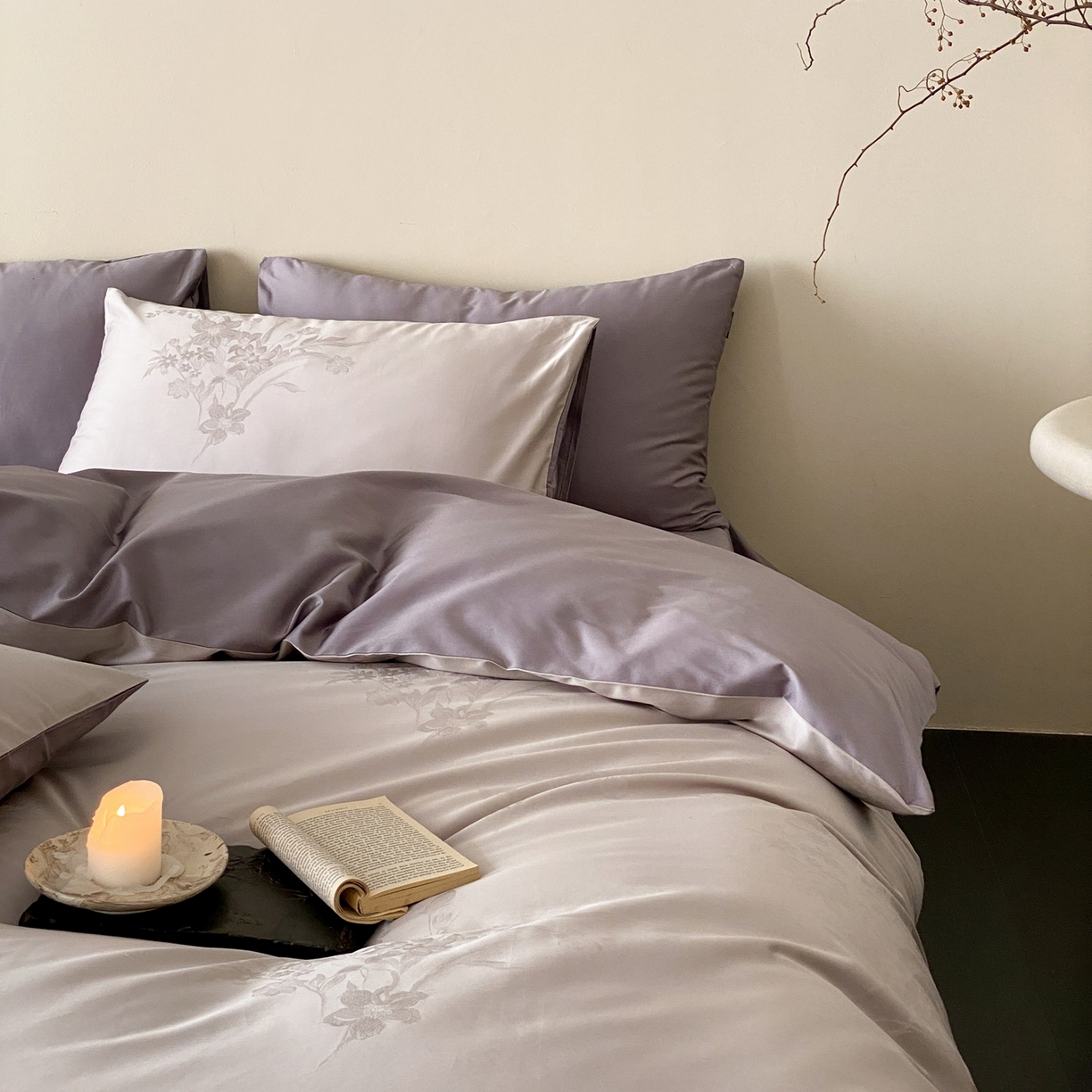 91家纺网 家纺一手货源 找家纺 玉宇阁家居 2026新款50支双股全棉纯棉贡缎大提花四件套 浅云微黛