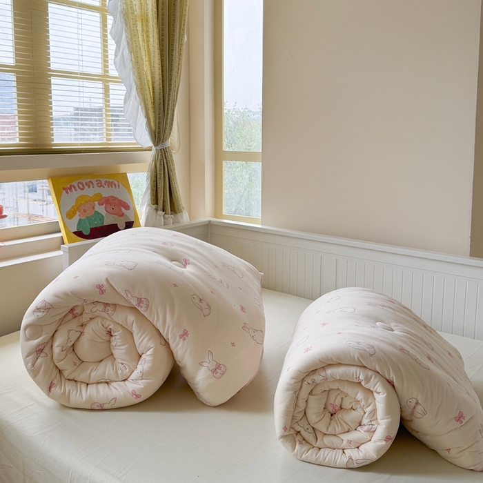 91家纺网 家纺一手货源 找家纺 暖生活 2026新款婴儿级牛奶针织棉大豆四季被冬被春秋被被子被芯小兔兔