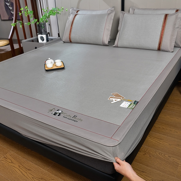 91家纺网 家纺一手货源 找家纺 小牛席业 2026新款加厚款-经典熊猫冰藤席（床笠款）凉席藤席冰藤席竹席空调席草席冰丝席豆豆席乳胶席三件套 加厚款-熊猫冰藤席（床笠款）-银灰