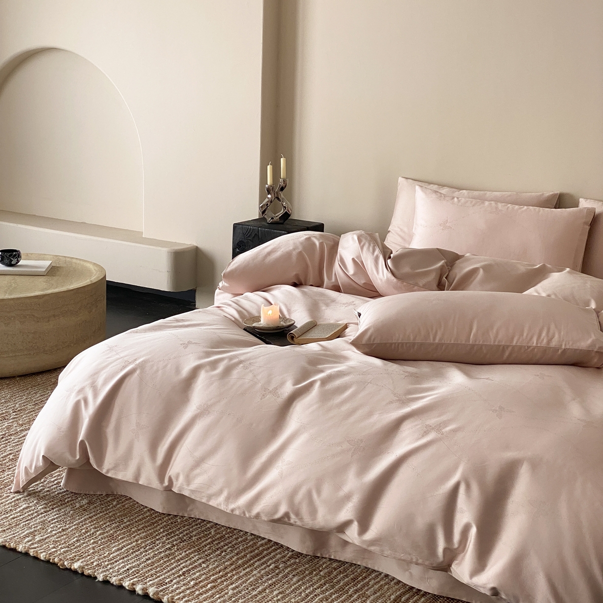 91家纺网 家纺一手货源 找家纺 玉宇阁家居 2026新款50支双股全棉纯棉贡缎大提花四件套 邂逅