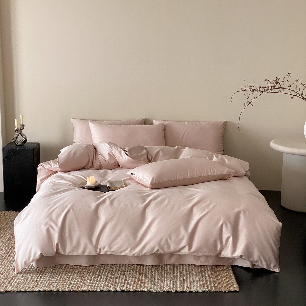 91家纺网 家纺一手货源 找家纺 玉宇阁家居 2026新款50支双股全棉纯棉贡缎大提花四件套 邂逅