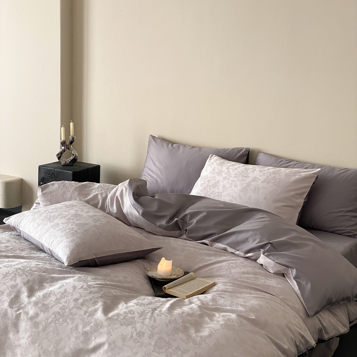 91家纺网 家纺一手货源 找家纺 玉宇阁家居 2026新款50支双股全棉纯棉贡缎大提花四件套 自然之息-雾霭