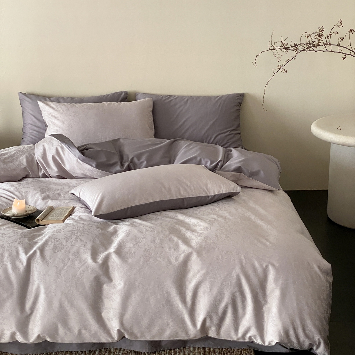 91家纺网 家纺一手货源 找家纺 玉宇阁家居 2026新款50支双股全棉纯棉贡缎大提花四件套 自然之息-雾霭