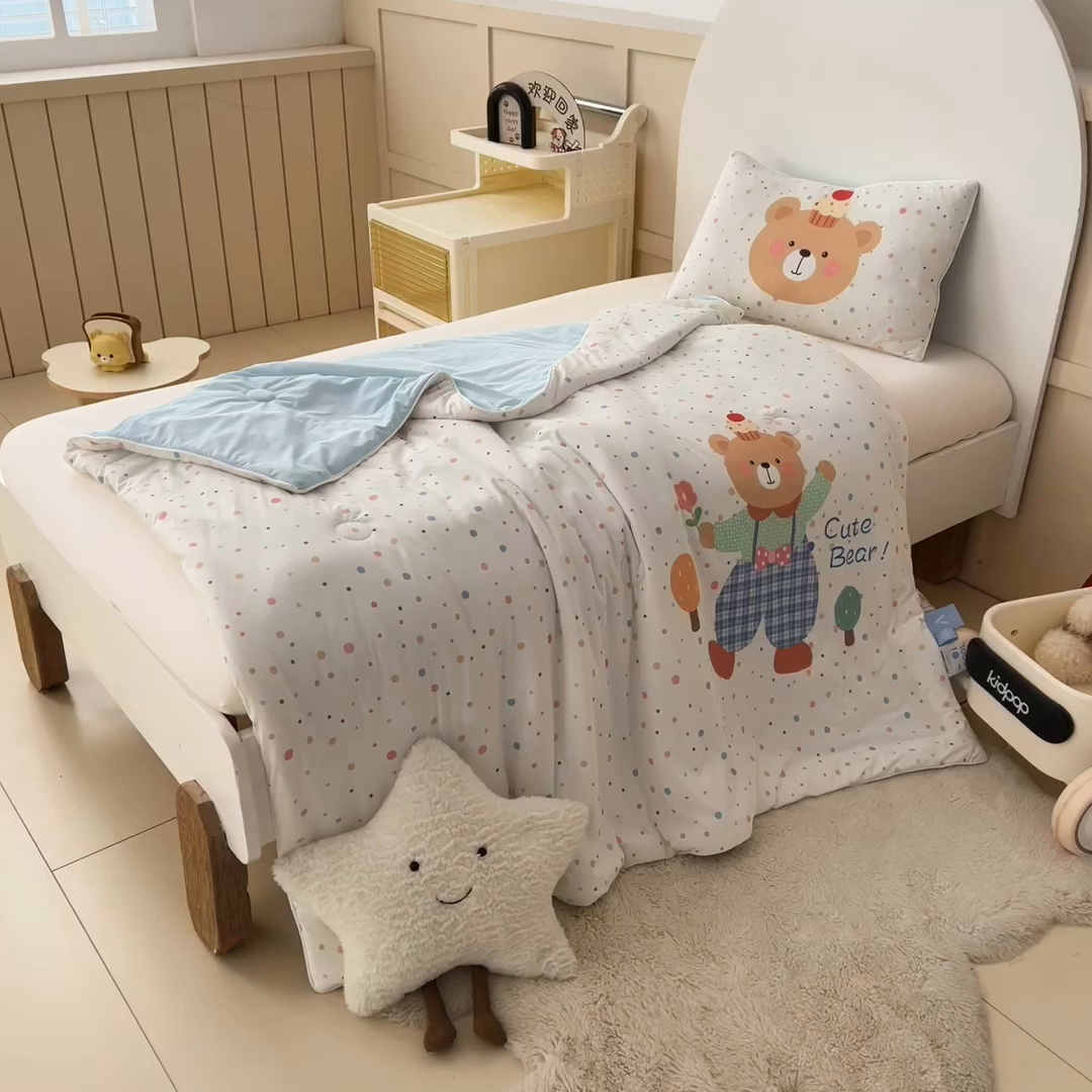 91家纺网 家纺一手货源 找家纺 御棉坊 御棉坊2026清爽A类凉感幼儿园夏凉被宝宝午睡薄被子儿童空调被夏被 绅士小熊