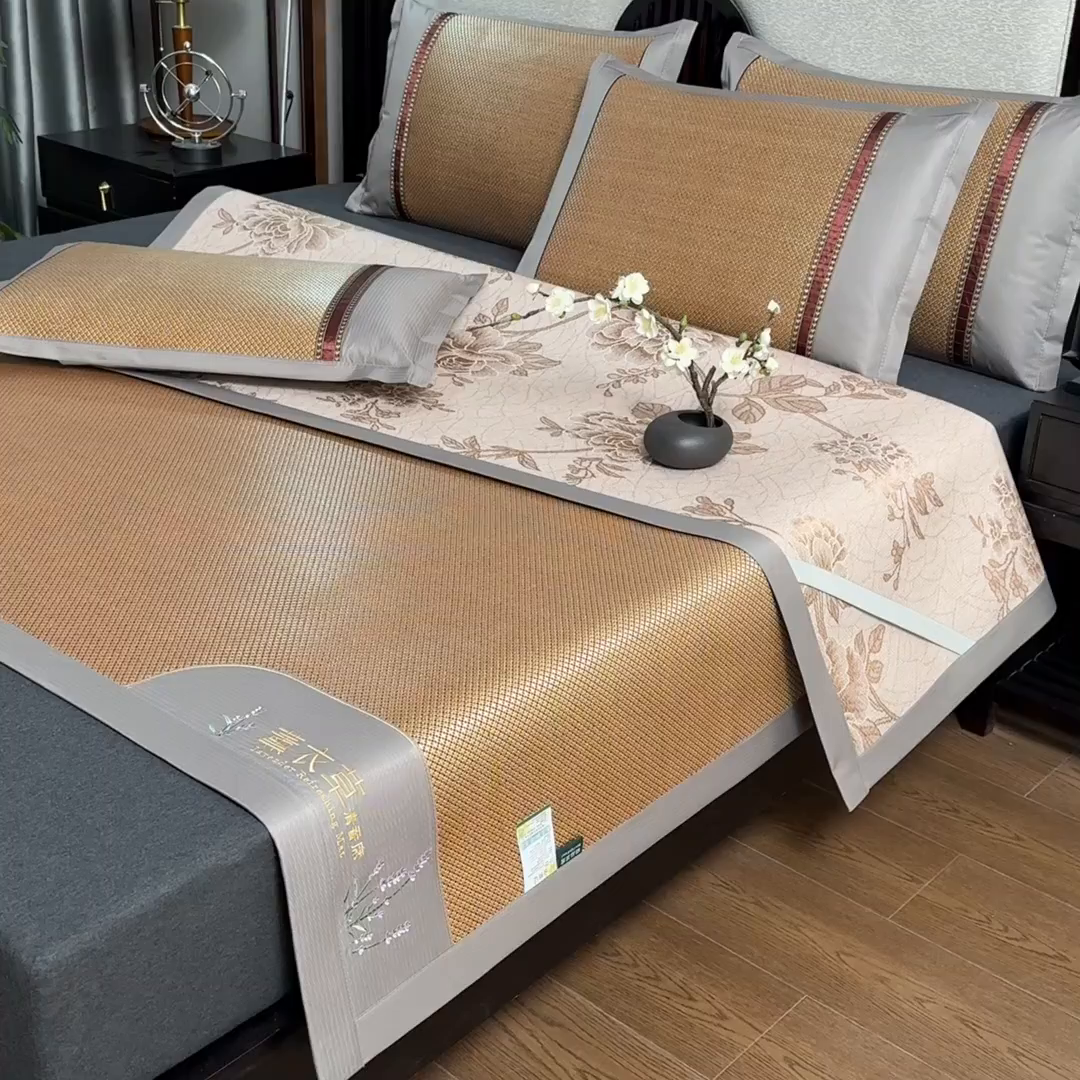 91家纺网 家纺一手货源 找家纺 小牛席业 2026新款薰衣草冰藤席系列（冰藤席面）凉席藤席冰藤双面席冰丝席竹席凉席空调席草席三件套 薰衣草清香冰藤席-金色