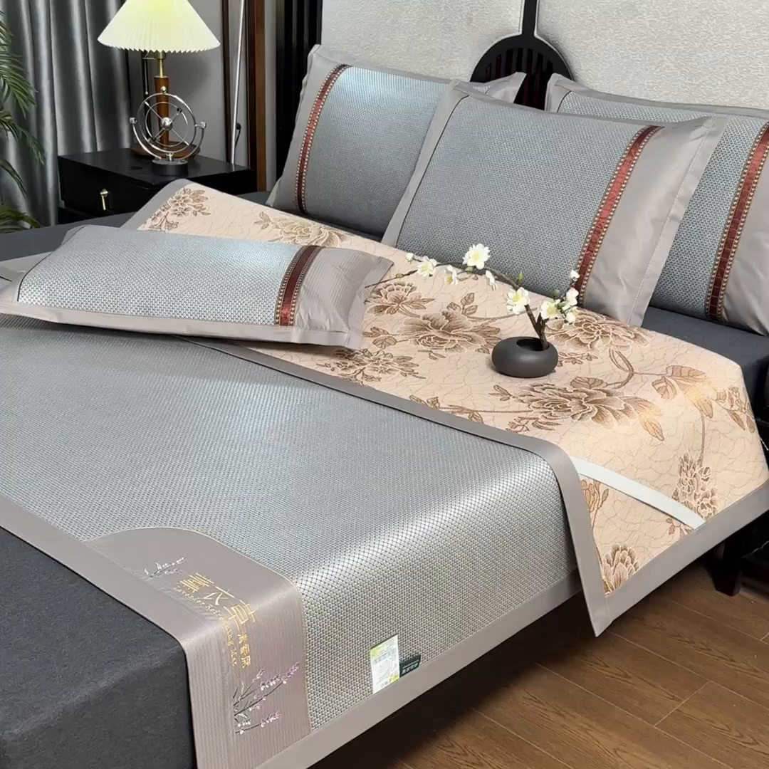 91家纺网 家纺一手货源 找家纺 小牛席业 2026新款薰衣草冰藤席系列（冰藤席面）凉席藤席冰藤双面席冰丝席竹席凉席空调席草席三件套 薰衣草清香冰藤席-银灰