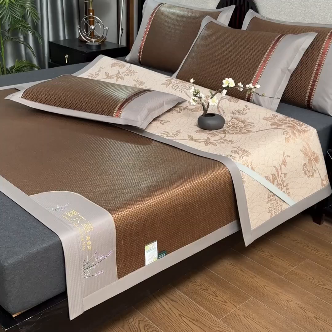 91家纺网 家纺一手货源 找家纺 小牛席业 2026新款薰衣草冰藤席系列（冰藤席面）凉席藤席冰藤双面席冰丝席竹席凉席空调席草席三件套 薰衣草清香冰藤席-黑咖