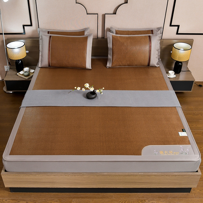 91家纺网 家纺一手货源 找家纺 小牛席业 2026新款薰衣草冰藤席系列-床笠款（冰藤席面）凉席藤席冰藤双面席冰丝席竹席凉席空调席草席三件套 薰衣草清香冰藤席-床笠款（黑咖）