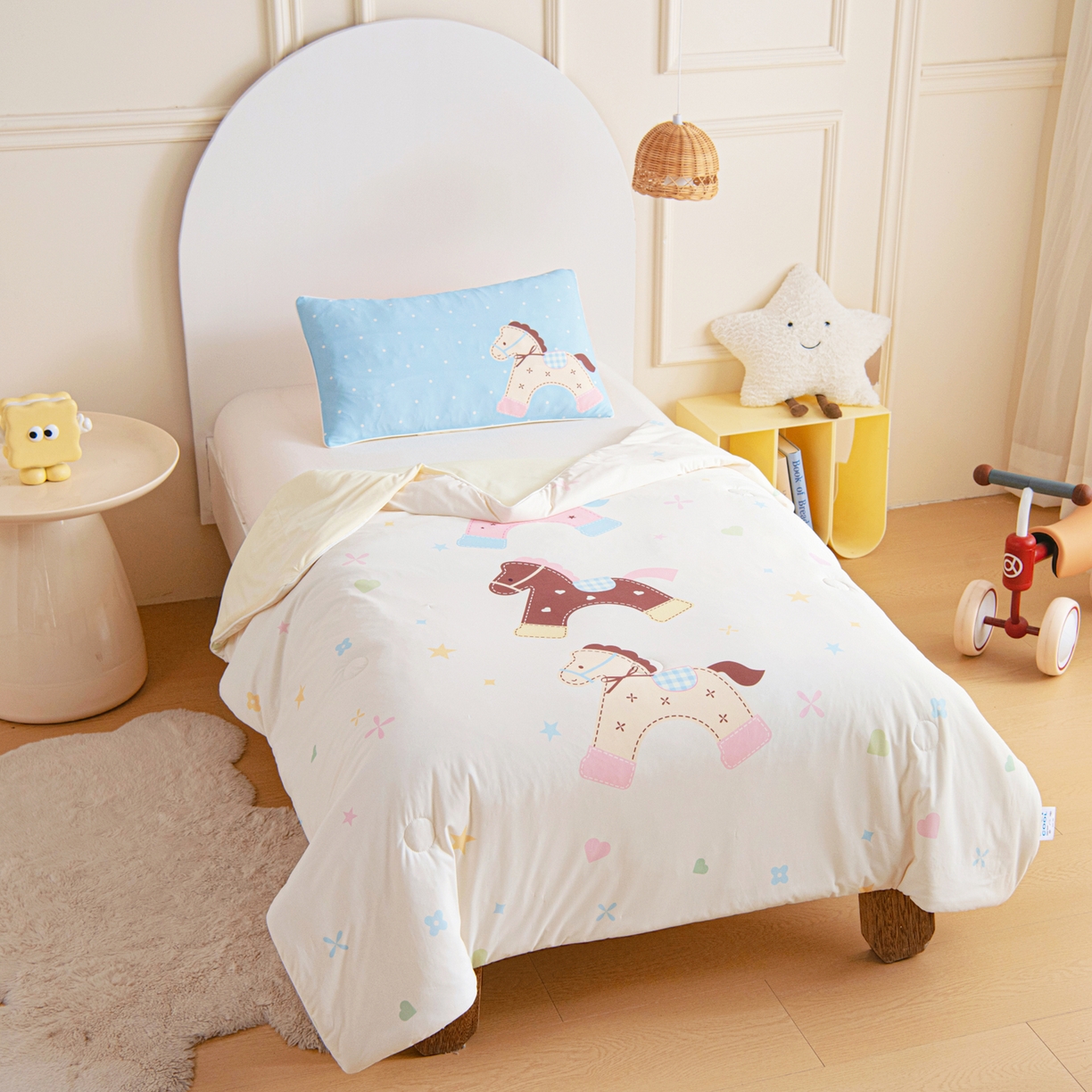 91家纺网 家纺一手货源 找家纺 御棉坊 御棉坊2026萌趣A类凉感幼儿园夏凉被宝宝午睡薄被子儿童空调被夏被 木马乐园-米