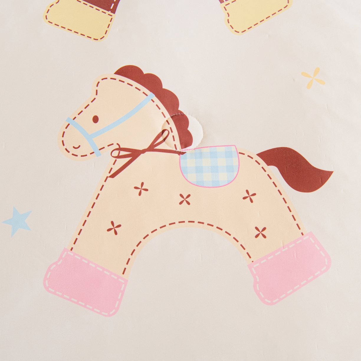 91家纺网 家纺一手货源 找家纺 御棉坊 御棉坊2026萌趣A类凉感幼儿园夏凉被宝宝午睡薄被子儿童空调被夏被 木马乐园-米