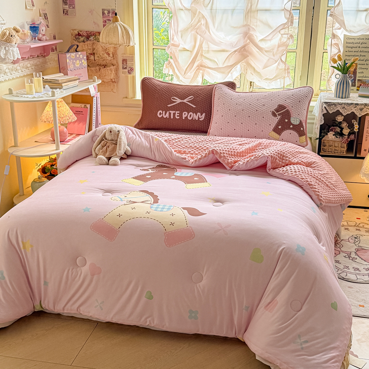 91家纺网 家纺一手货源 找家纺 （总）梵克保罗 2026新款金豆豆床盖A类针织棉印花大版卡通床盖三四件套