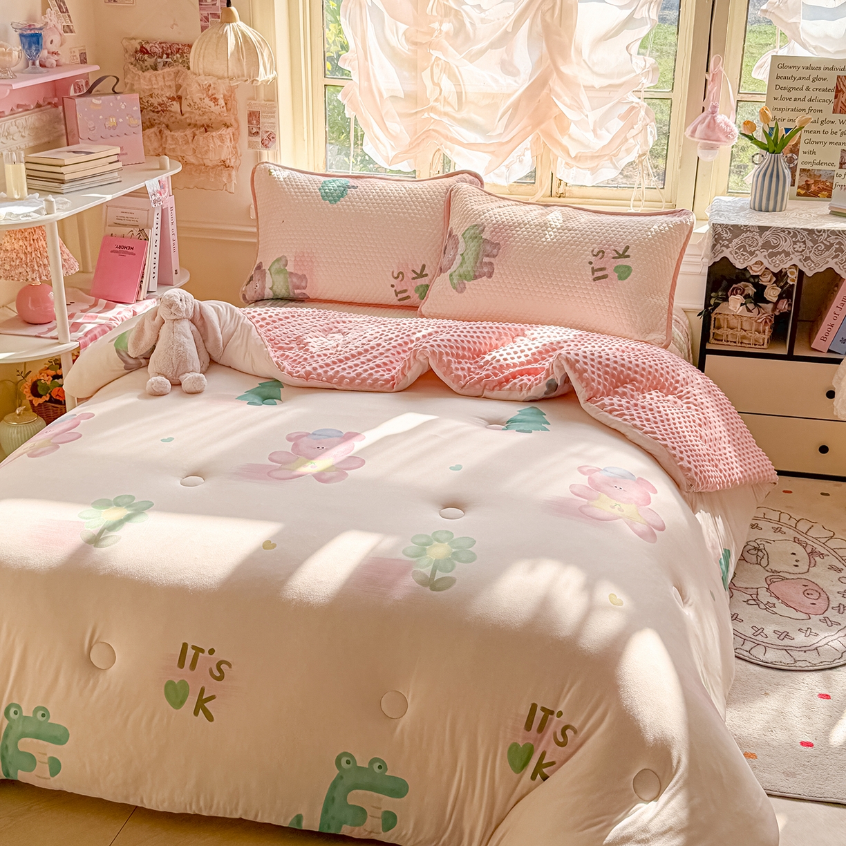 梵克保罗 2026新款金豆豆床盖A类针织棉印花大版卡通床盖三四件套 粉熊和小鳄