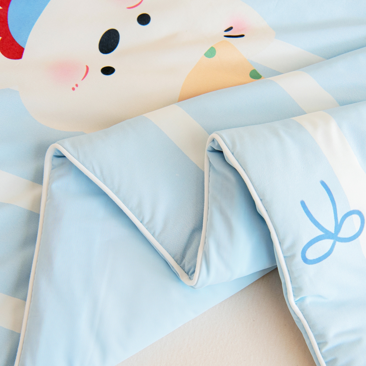 91家纺网 家纺一手货源 找家纺 御棉坊 御棉坊2026萌趣A类凉感幼儿园夏凉被宝宝午睡薄被子儿童空调被夏被 多多熊