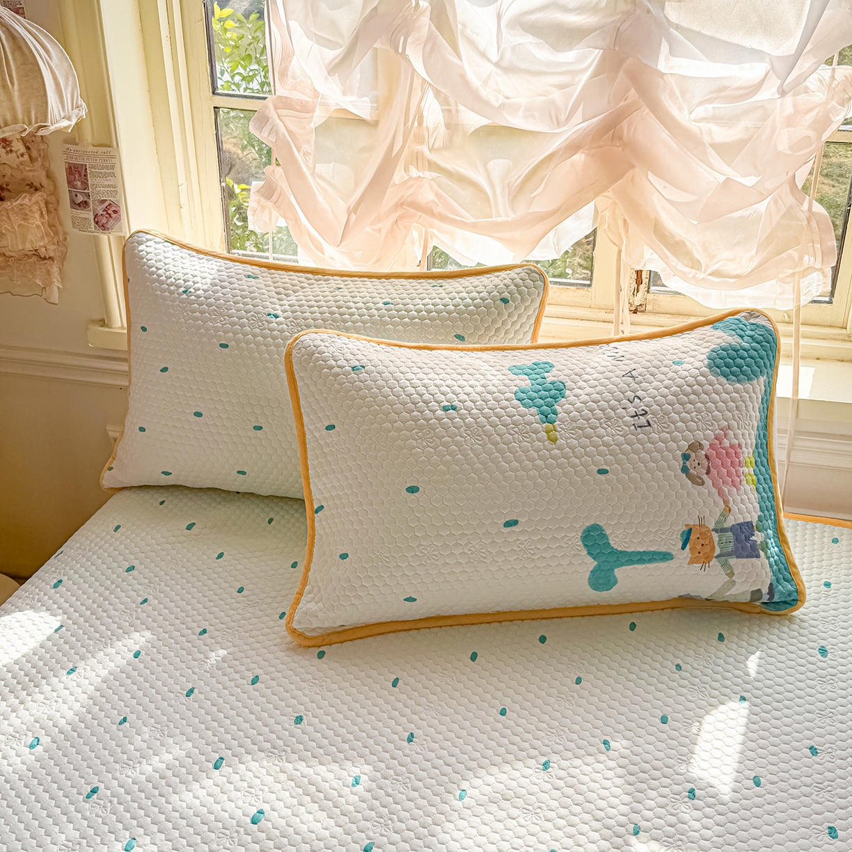 91家纺网 家纺一手货源 找家纺 梵克保罗 2026新款金豆豆床盖A类针织棉印花大版卡通床盖三四件套 小虎鲸