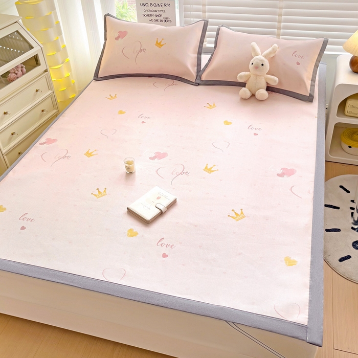 91家纺网 家纺一手货源 找家纺 金盛纺 2025新款A类数码印花冰丝席-床席款爱心-床席款