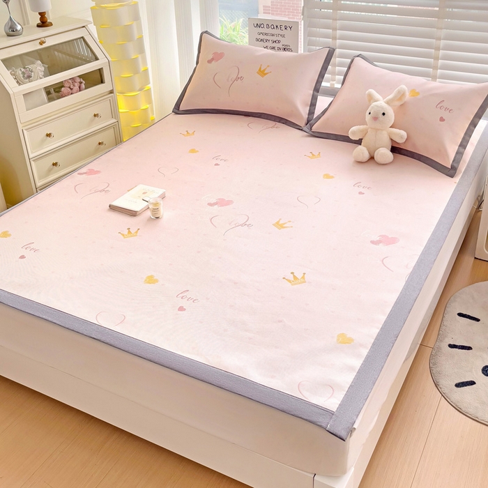 91家纺网 家纺一手货源 找家纺 金盛纺 2025新款A类数码印花冰丝席-床席款爱心-床席款