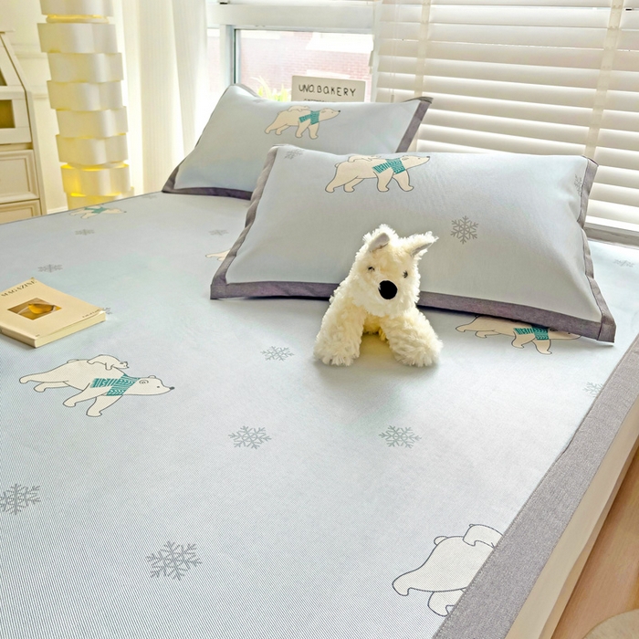 91家纺网 家纺一手货源 找家纺 金盛纺 2025新款A类数码印花冰丝席-床席款北极熊-床席款